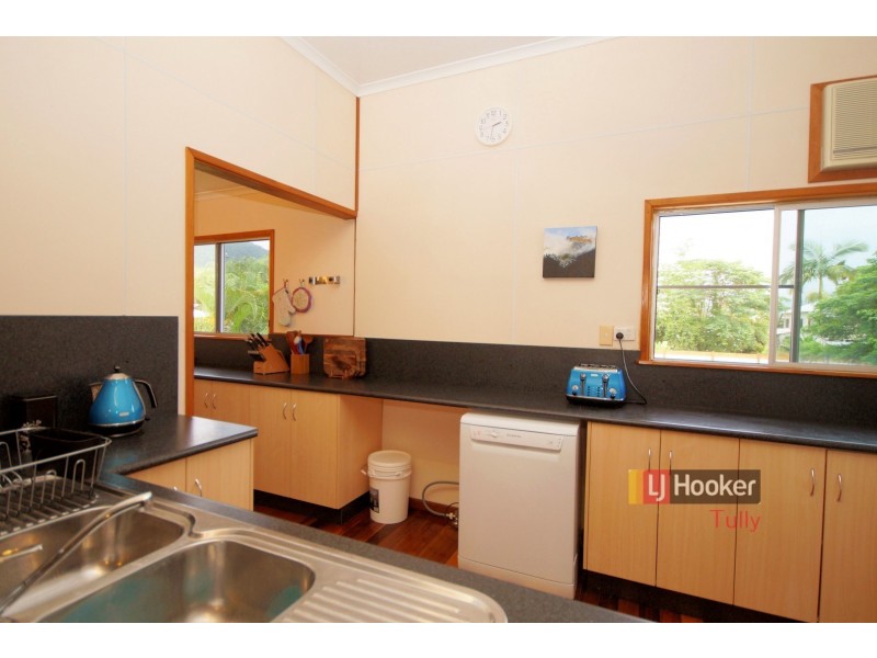 2 Trower Street, Tully QLD 4854