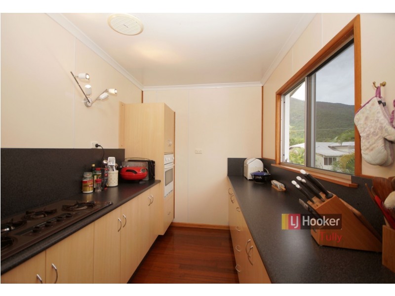 2 Trower Street, Tully QLD 4854