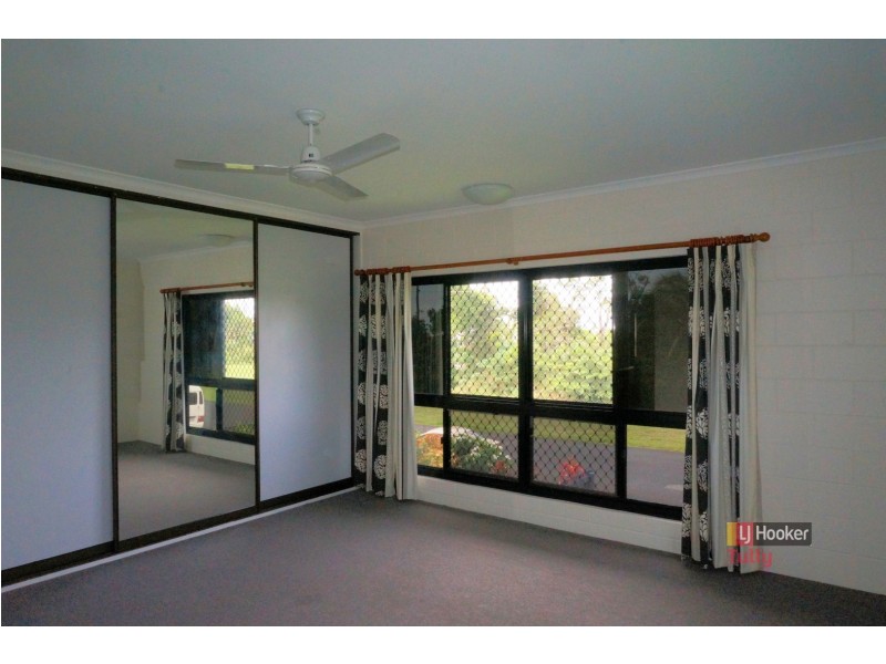 Unit 1/117 Taylor Street, Tully Heads QLD 4854