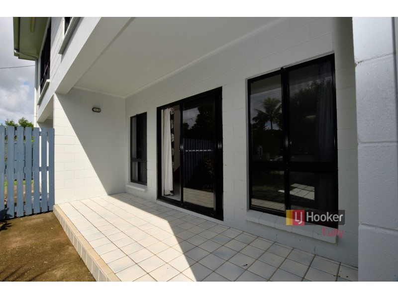 Unit 2/117 Taylor Street, Tully Heads QLD 4854