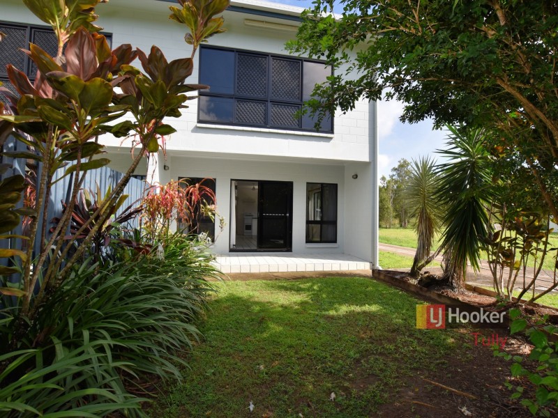 Unit 2/117 Taylor Street, Tully Heads QLD 4854