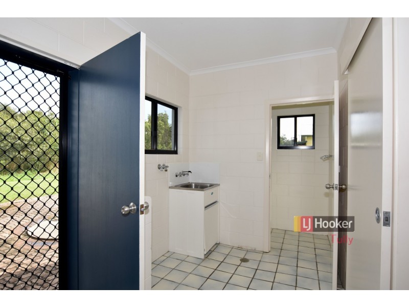 Unit 2/117 Taylor Street, Tully Heads QLD 4854