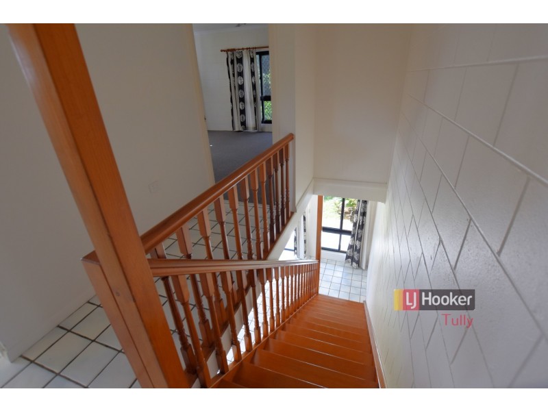 Unit 2/117 Taylor Street, Tully Heads QLD 4854