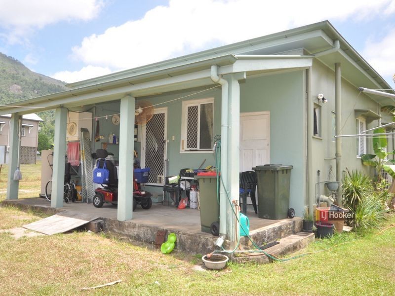 7 Thurles Street, Tully QLD 4854