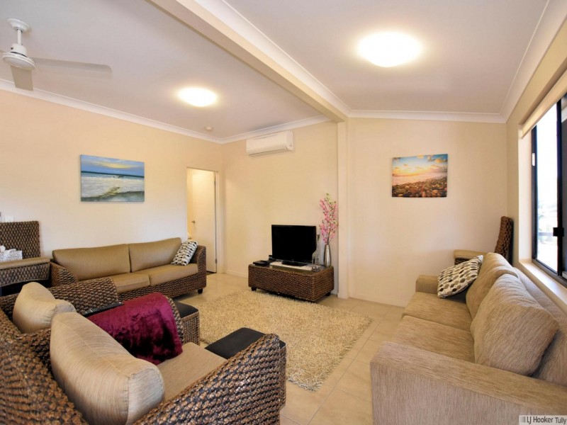 61 Taylor Street, Tully Heads QLD 4854