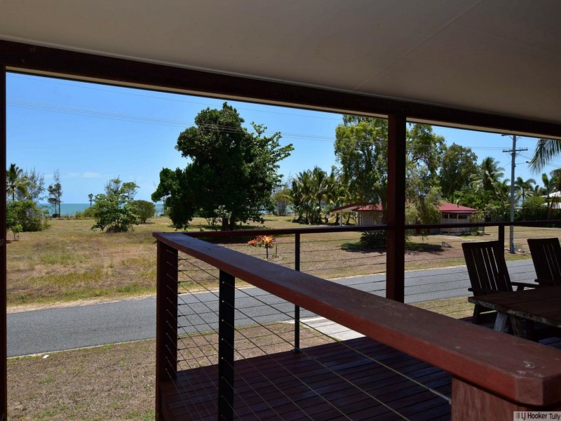 61 Taylor Street, Tully Heads QLD 4854