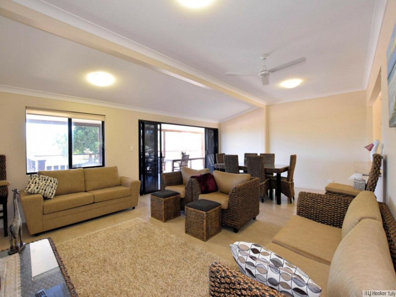 61 Taylor Street, Tully Heads QLD 4854