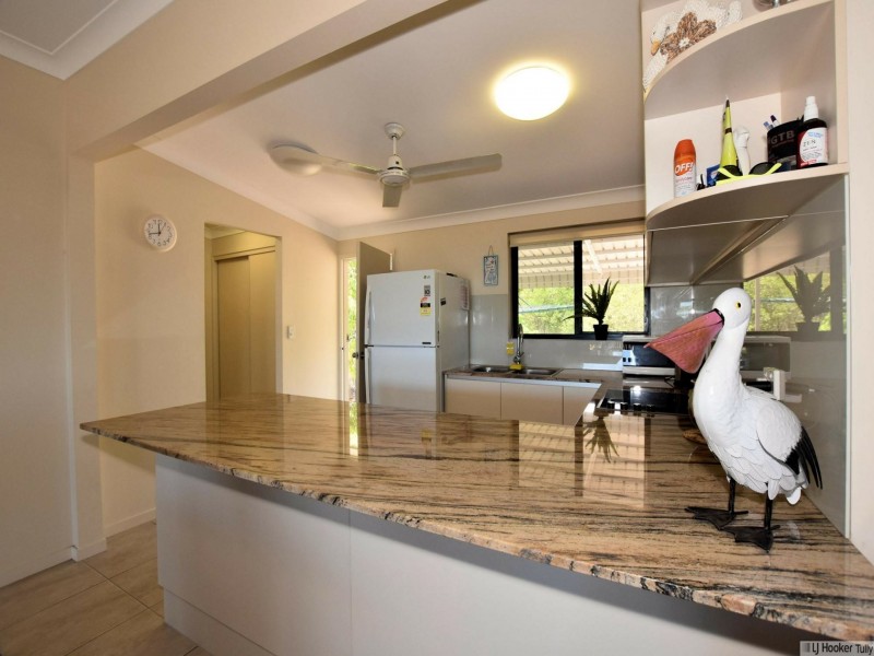 61 Taylor Street, Tully Heads QLD 4854