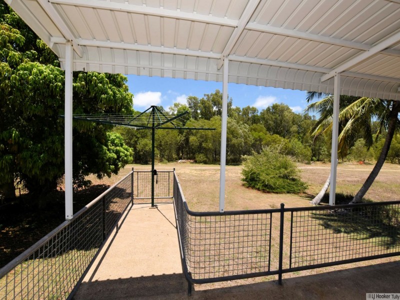 61 Taylor Street, Tully Heads QLD 4854