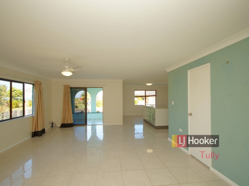 41 Taylor Street, Tully Heads QLD 4854