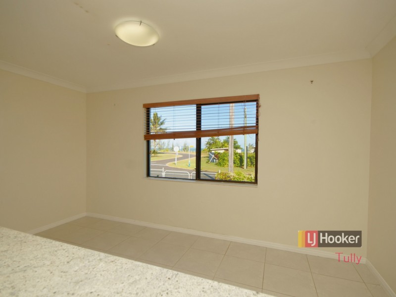 41 Taylor Street, Tully Heads QLD 4854