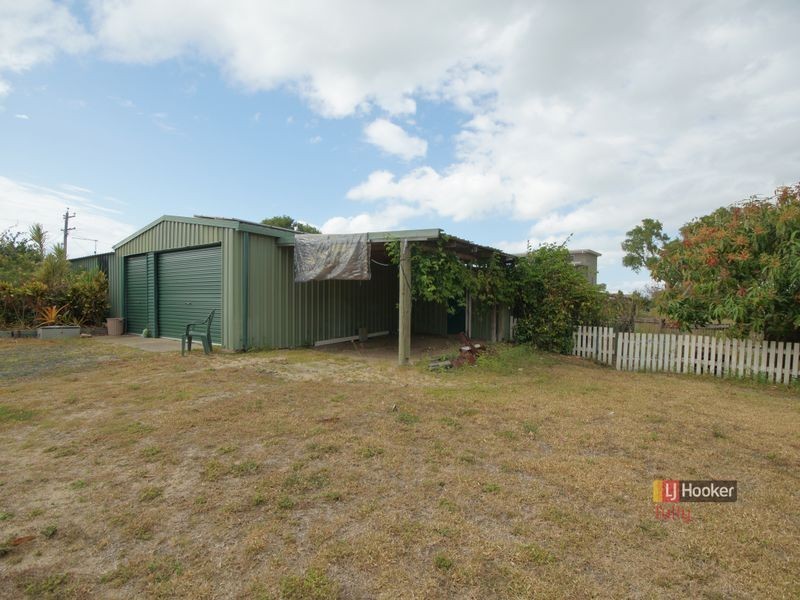 41 Taylor Street, Tully Heads QLD 4854