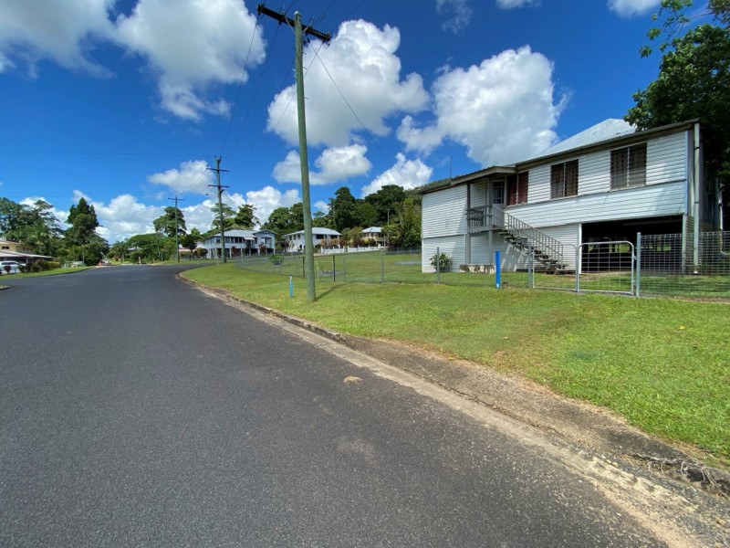38 Mcquillen Street, Tully QLD 4854