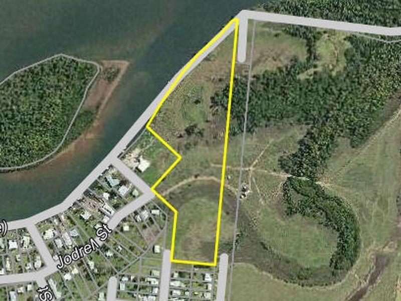 L2 Esplanade, Coquette Point QLD 4860