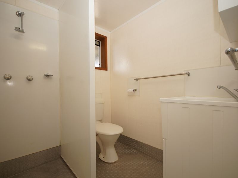 13 Amanda Crescent, Tully Heads QLD 4854