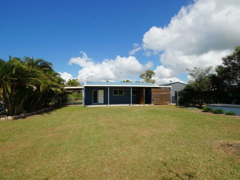 13 Amanda Crescent, Tully Heads QLD 4854