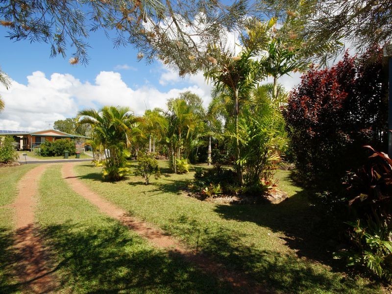 13 Amanda Crescent, Tully Heads QLD 4854