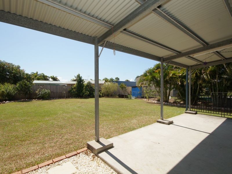 13 Amanda Crescent, Tully Heads QLD 4854