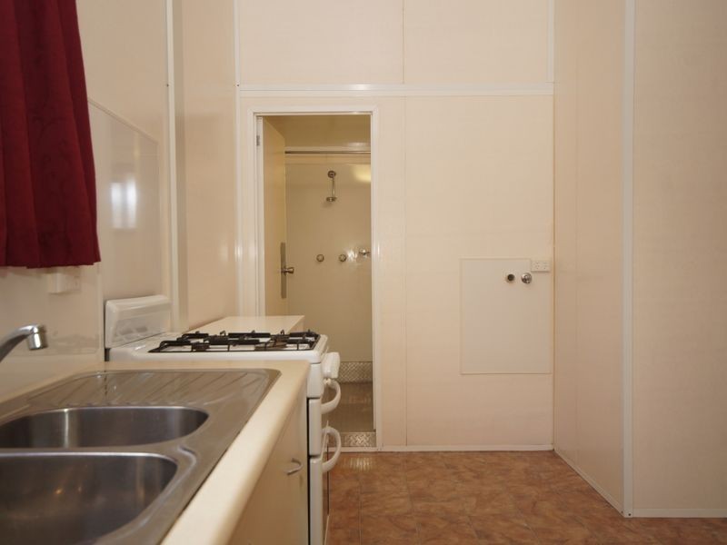 13 Amanda Crescent, Tully Heads QLD 4854