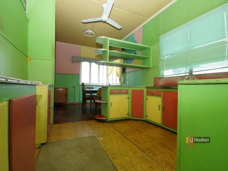 25 Hyatt, Tully QLD 4854