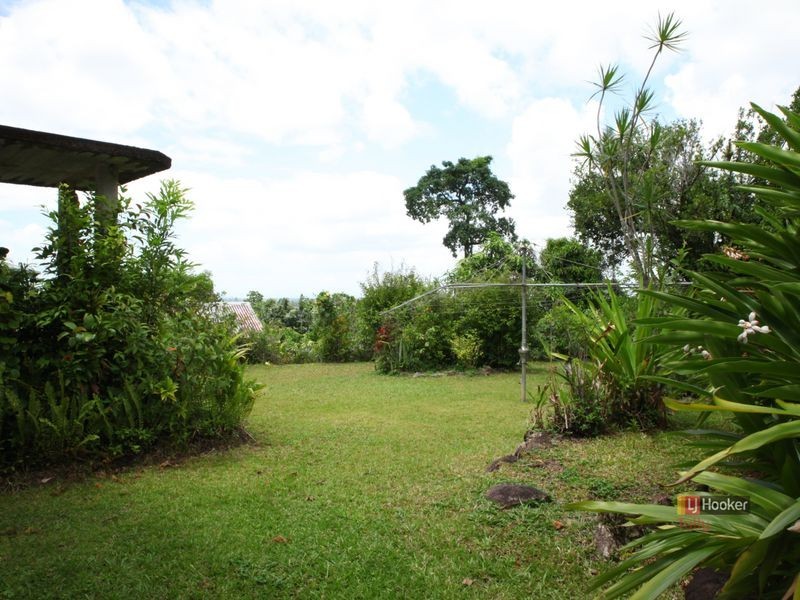 25 Hyatt, Tully QLD 4854