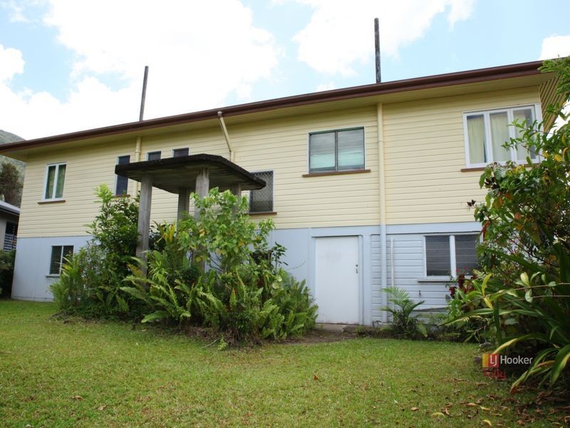 25 Hyatt, Tully QLD 4854