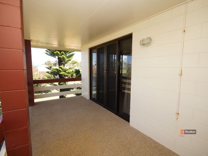 79 Taylor Street, Tully Heads QLD 4854