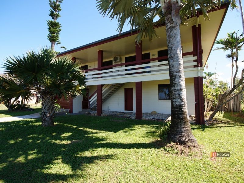 79 Taylor Street, Tully Heads QLD 4854