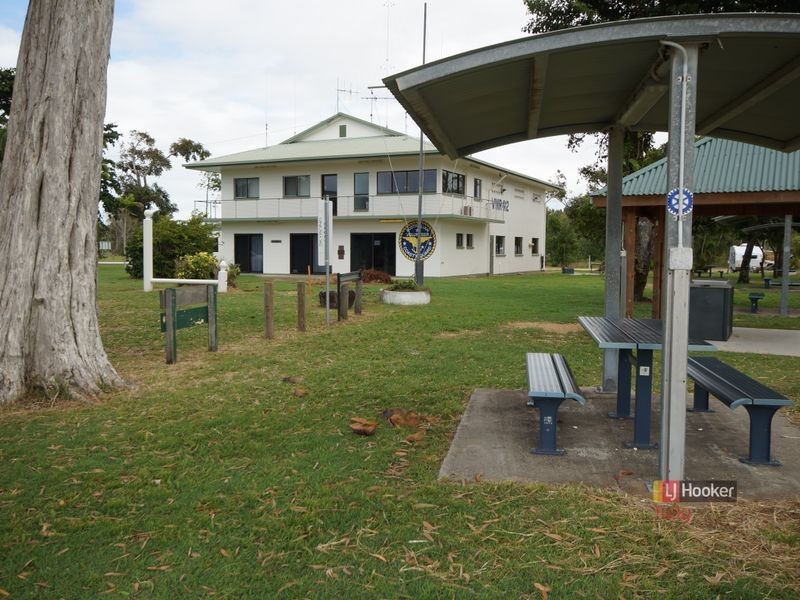 66 Luff Street, Hull Heads QLD 4854