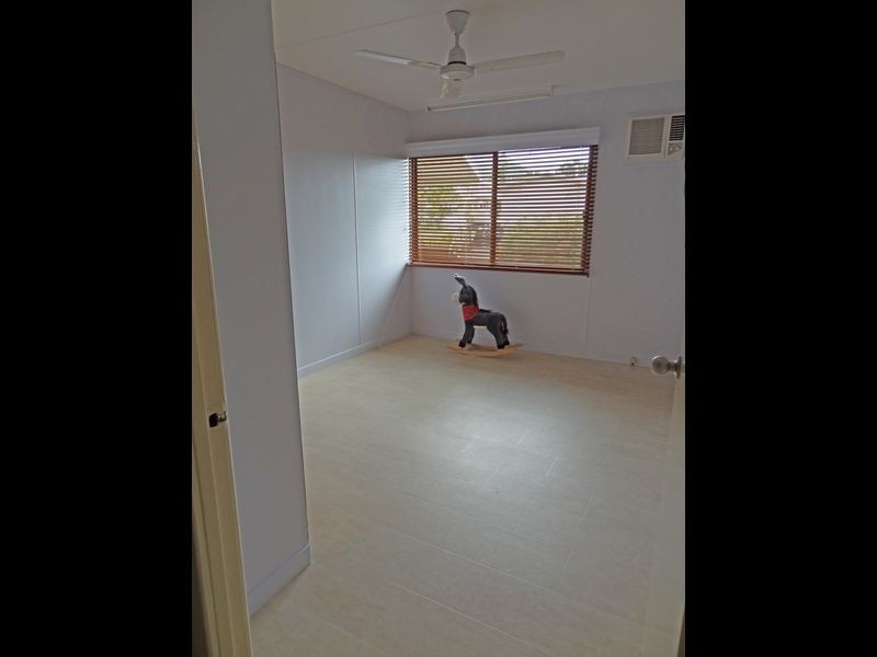1 Millwood  Street, Tully QLD 4854