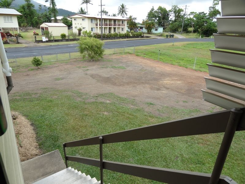 1 Millwood  Street, Tully QLD 4854