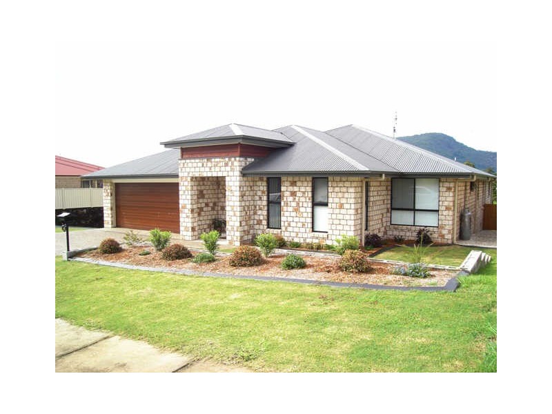 42 Castlefield Dr, Murwillumbah NSW 2484