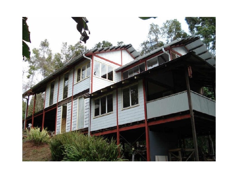 8 Rosemount Crescent, Terranora NSW 2486