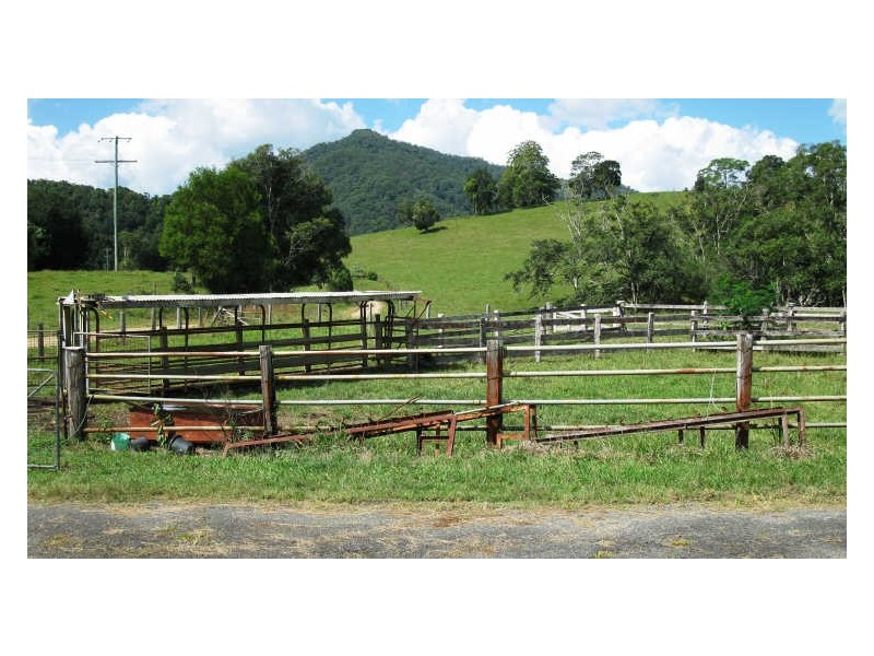 212 Chowan Creek Road, Uki NSW 2484