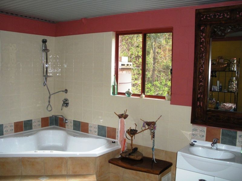 687 Commissioners Creek Road, Commissioners Creek NSW 2484