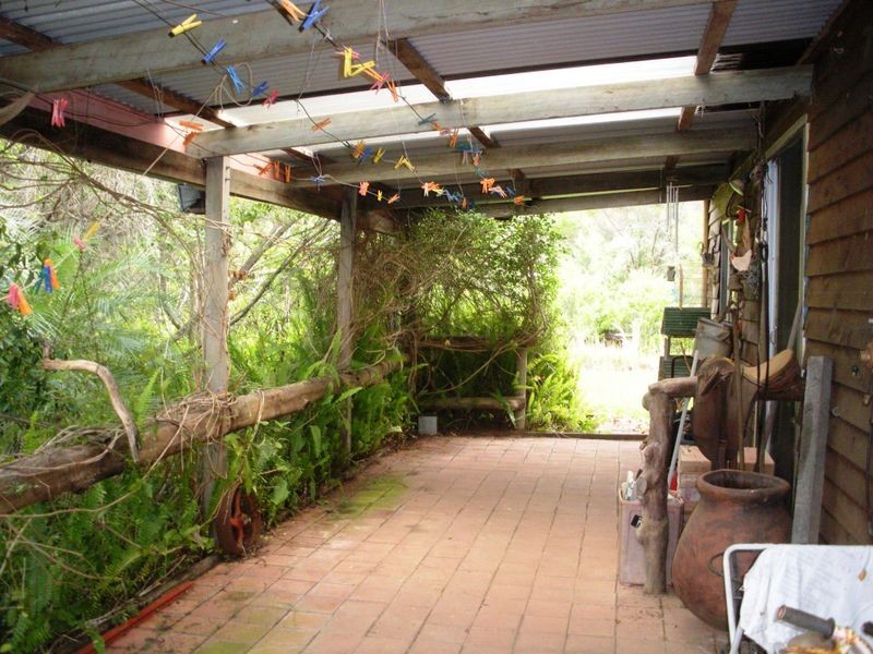 687 Commissioners Creek Road, Commissioners Creek NSW 2484