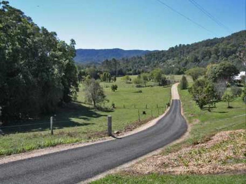 15-17 Tarcoola Lane, Uki NSW 2484