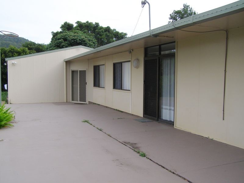 15-17 Tarcoola Lane, Uki NSW 2484