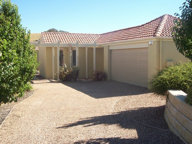 88 Valley Drive, Hidden Valley VIC 3756