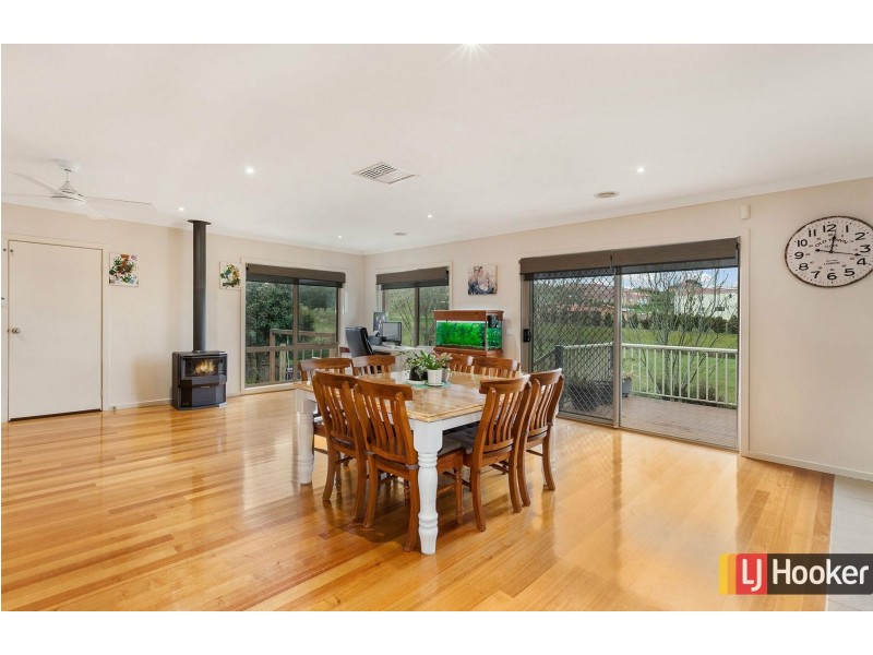 3 The Outlook, Hidden Valley VIC 3756