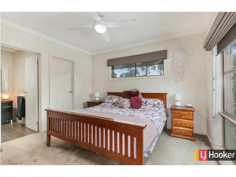 3 The Outlook, Hidden Valley VIC 3756