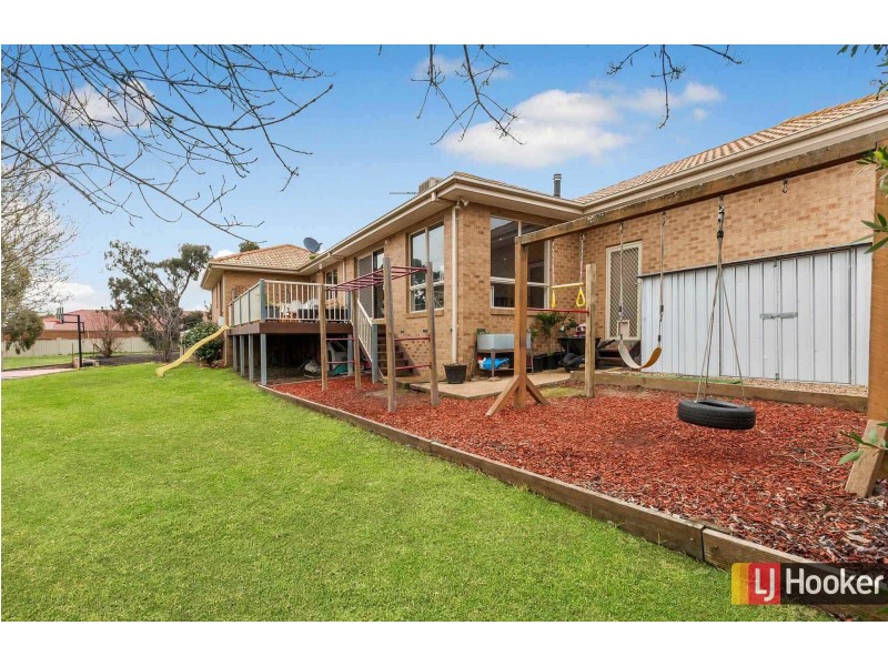 3 The Outlook, Hidden Valley VIC 3756