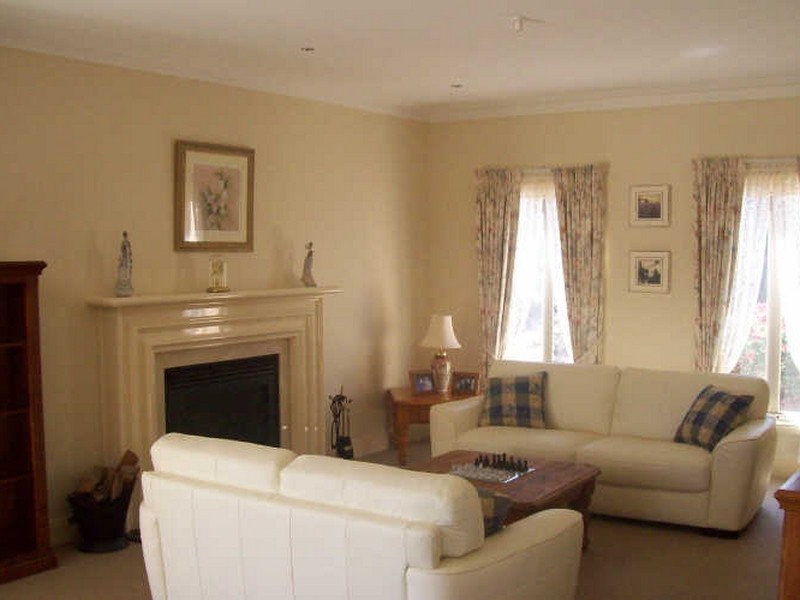 4 Ironbark Court, Hidden Valley VIC 3756