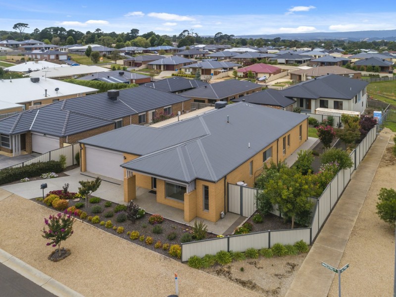 11 Maestro Drive, Wallan VIC 3756