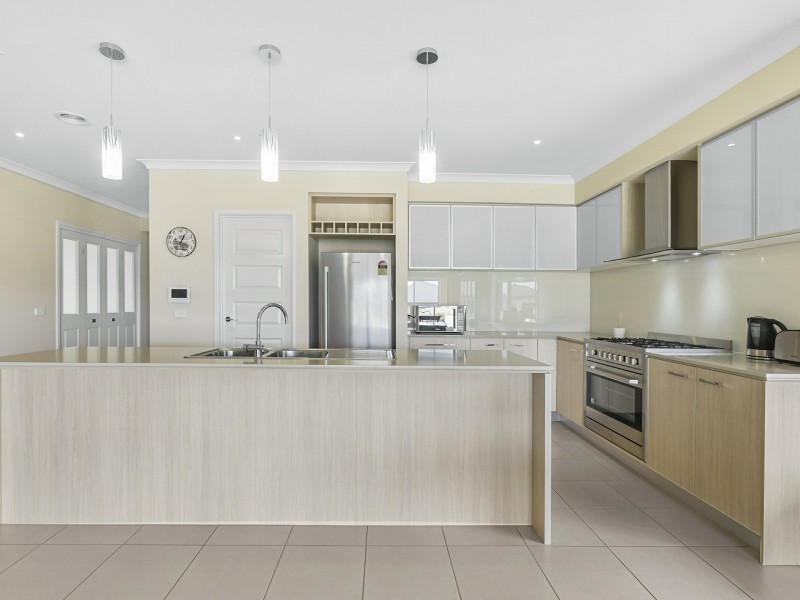 11 Maestro Drive, Wallan VIC 3756