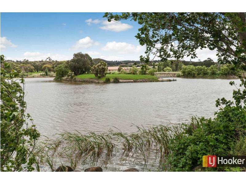 44 Augusta Way, Hidden Valley VIC 3756