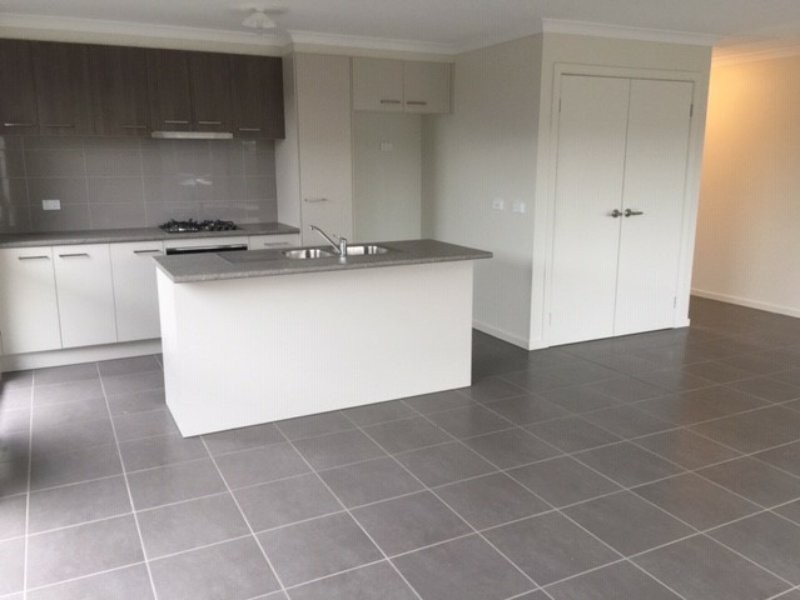 Unit 14/38 Corkwood Crescent, Wallan VIC 3756