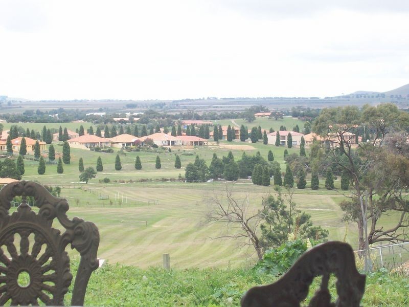 95 Valley Drive, Hidden Valley VIC 3756