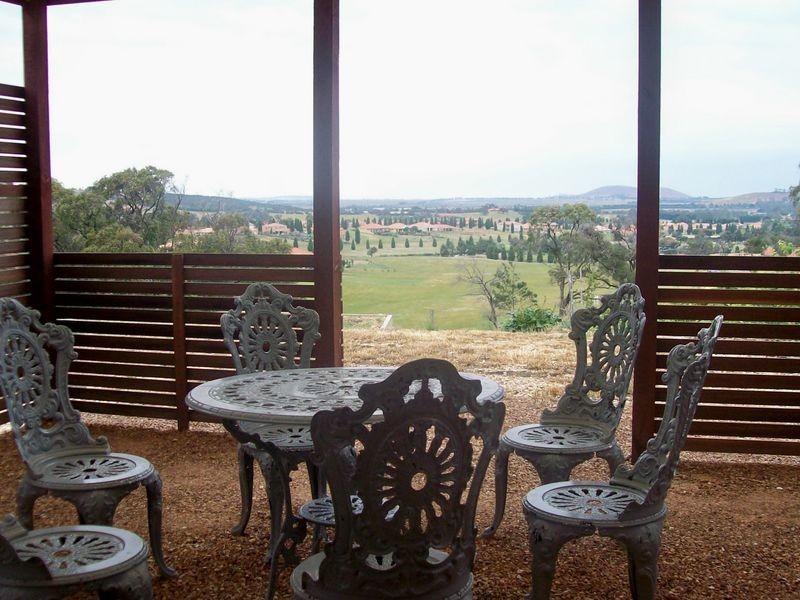 95 Valley Drive, Hidden Valley VIC 3756