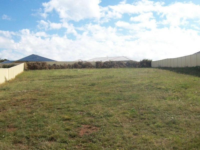 8 Crimmins Way, Kilmore VIC 3764